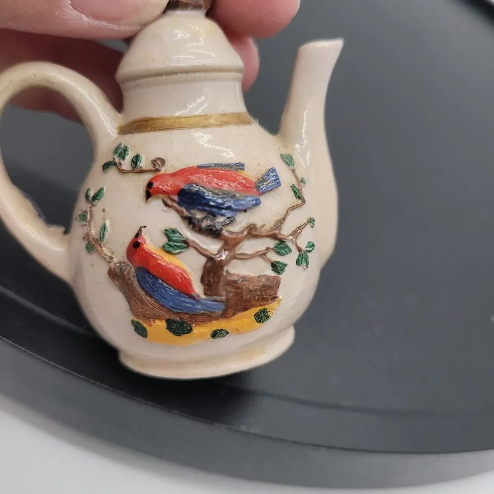 Burton & Burton Red Robin Miniature Teapot 3